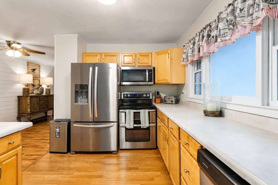 Fully equipped kitchen with stainless appliances