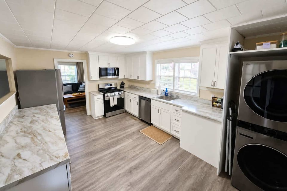 Bright kitchen with full-size appliances