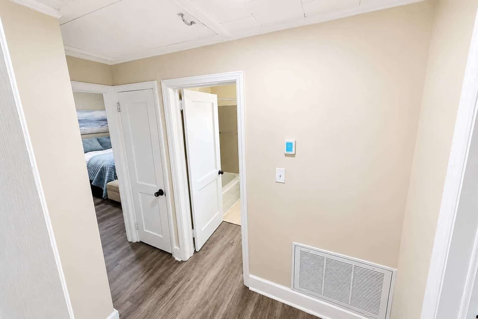 Hallway connecting bedrooms & bath