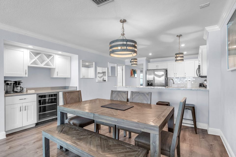 Condo, Multiple Beds (Seagate 407) | Dining