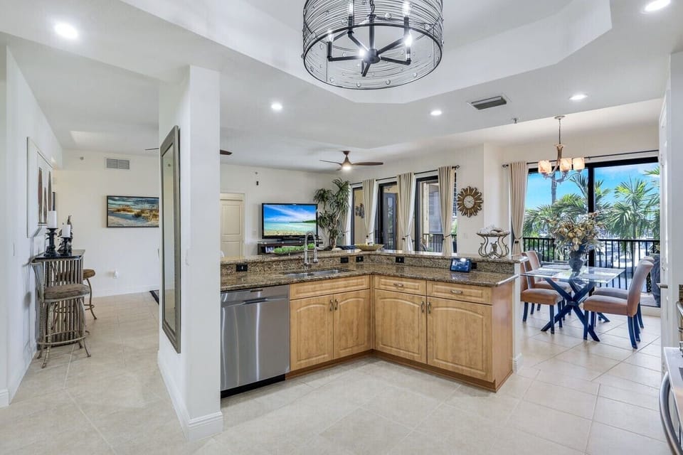 5704 Cape Harbour Dr #205, Cape Coral, FL 33914 (11)