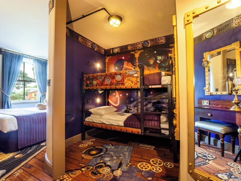 Design Quadruple Room (Alton Hotel Moon Voyage) | WiFi (free), bed sheets