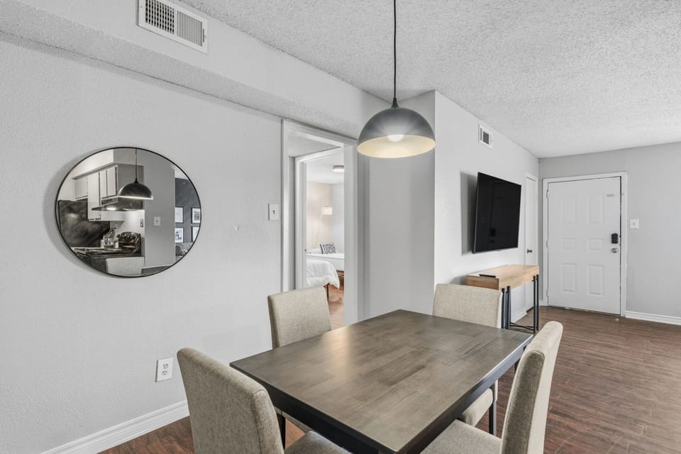 Apartment, Patio, Courtyard View | Dining