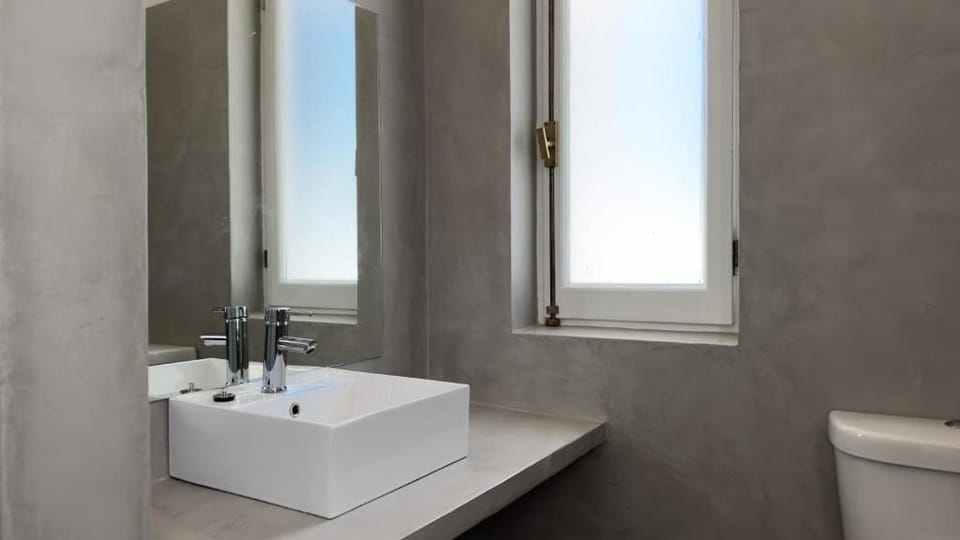 Standard Double Room | Bathroom