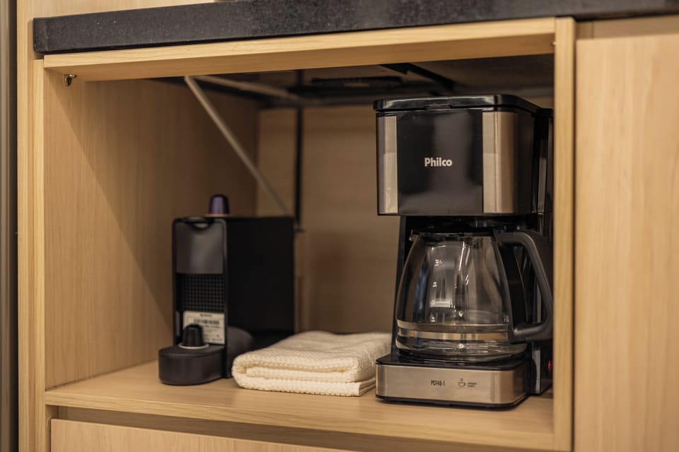 Business Apartment, 1 Double Bed, Balcony, City View | Coffee and/or coffee maker