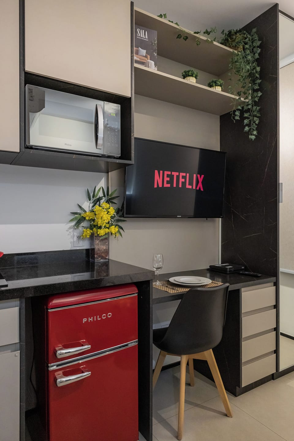 Romantic Apartment, 1 Double Bed, Kitchen, City View | Interior