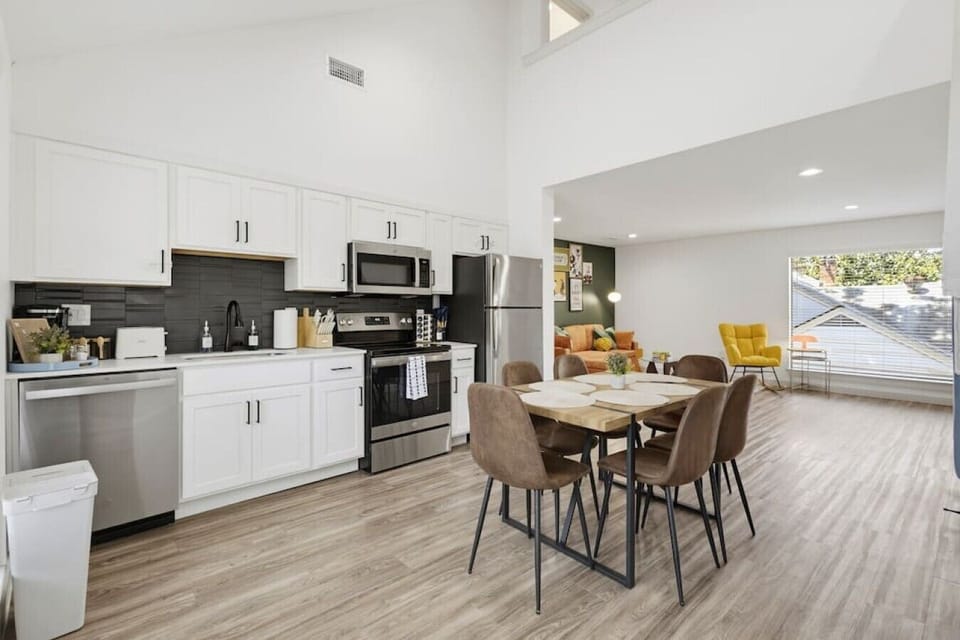 Spacious Kitchen