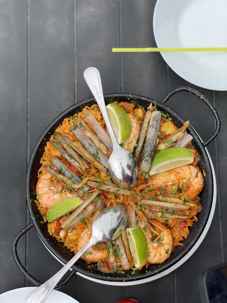 Breakfast, lunch and dinner served