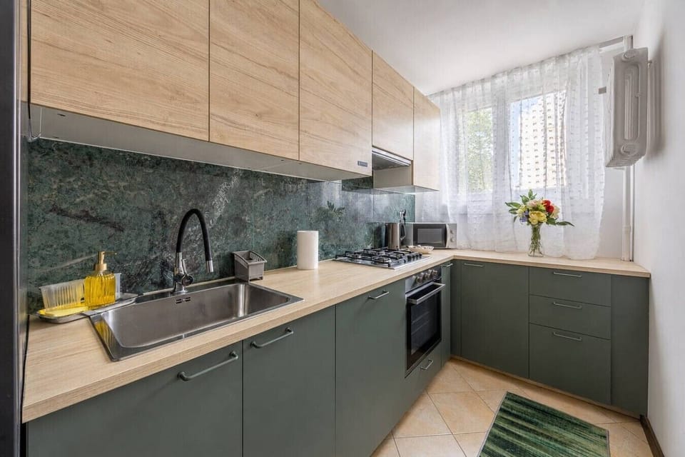 Apartment in Warsaw for 6 Guests | Book Now with RENTUJEMY.COM