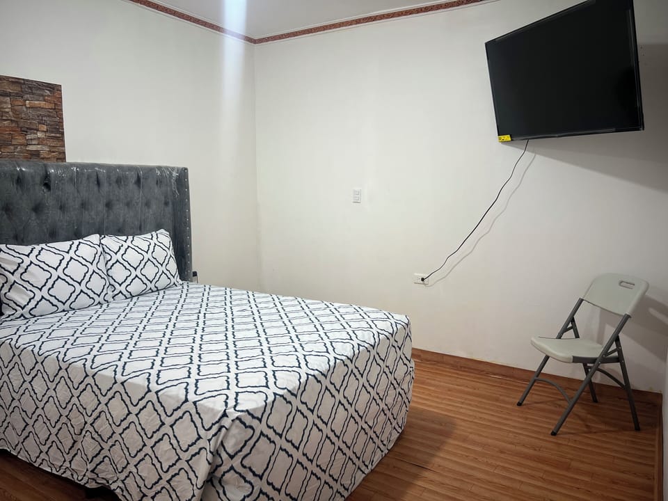 Basic Room, Patio | WiFi (free)
