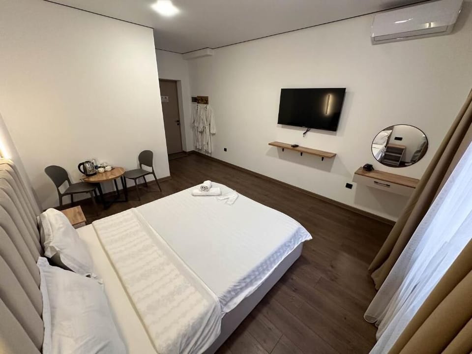Double Room | WiFi (free)