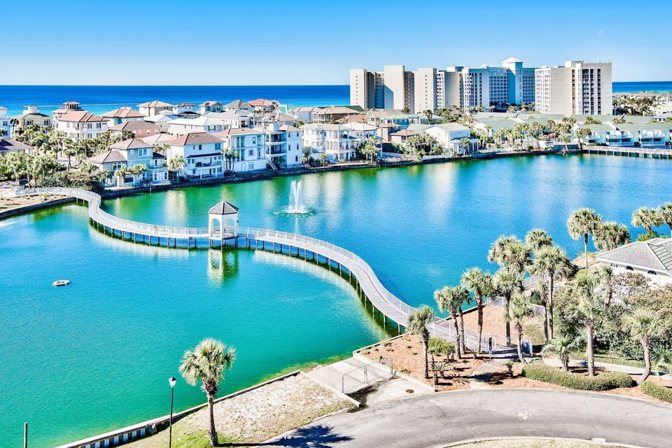 Lake and Ocean views