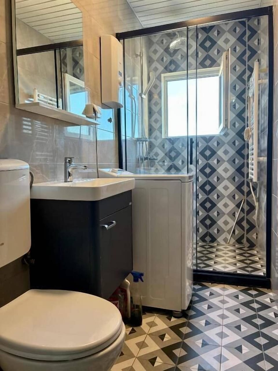 Shower, free toiletries, slippers, towels