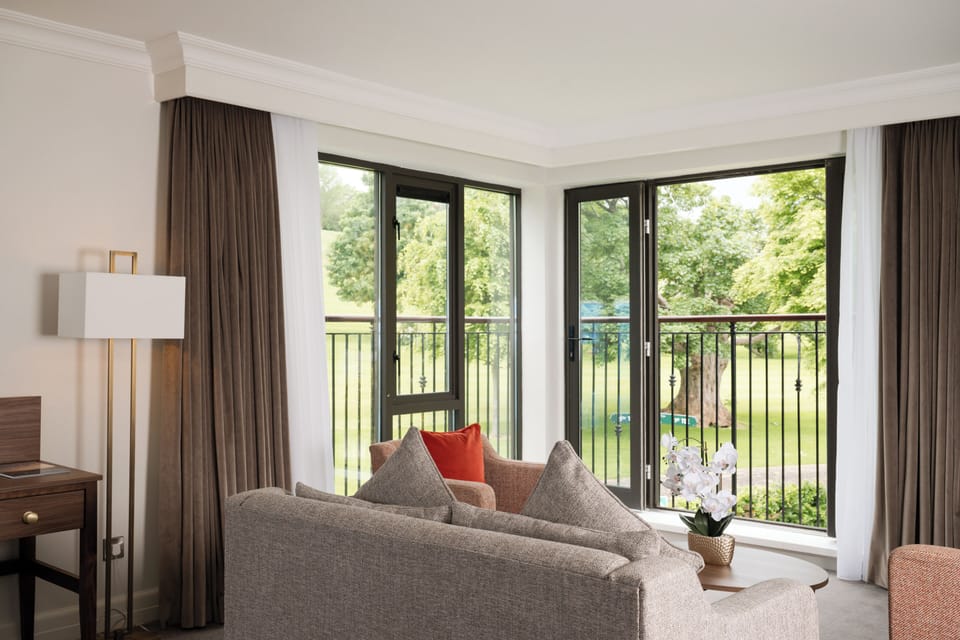 Deluxe Studio Suite | In-room safe, desk, iron/ironing board, free WiFi