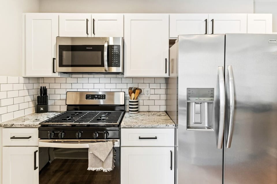 15-1268 S High St, Apt 5-15