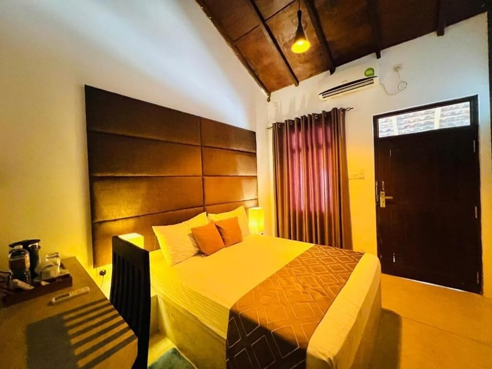 Double Room, Garden View | Soundproofing, iron/ironing board, WiFi (free)