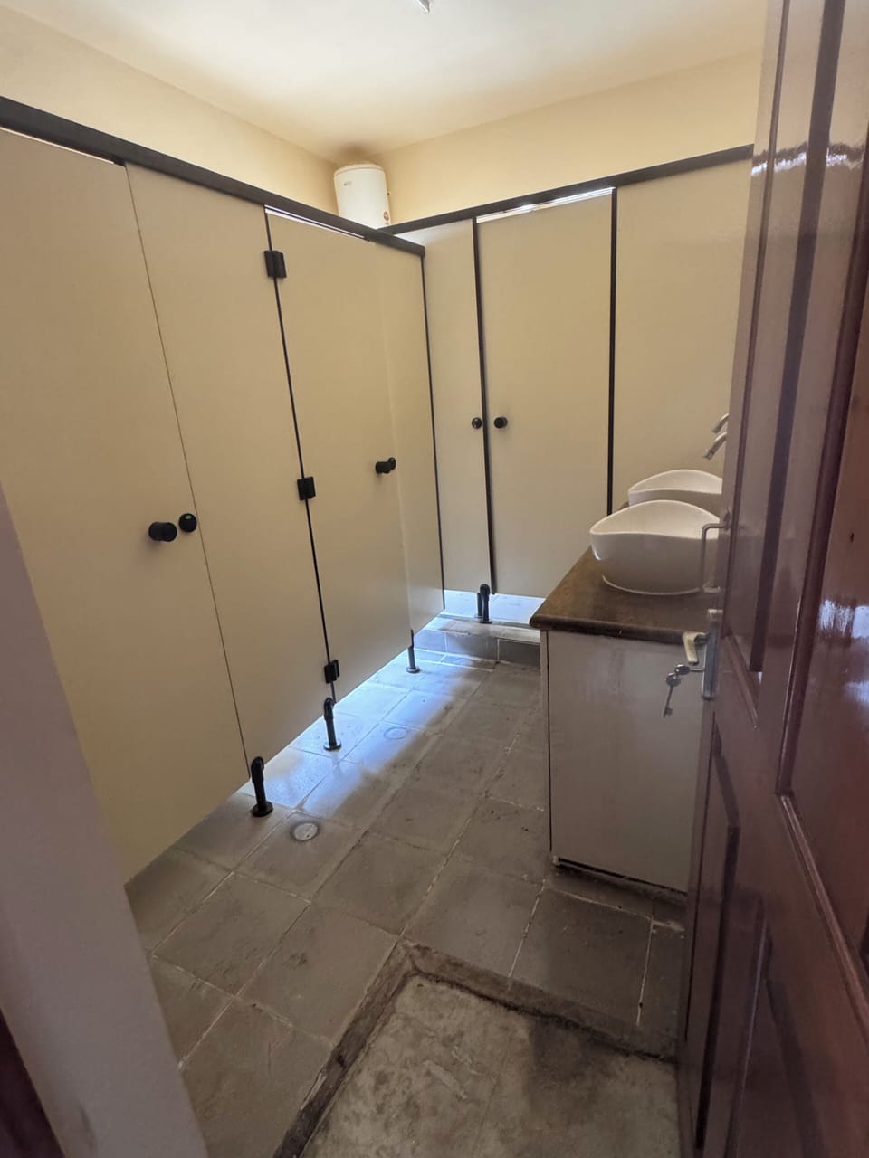 Standard Shared Dormitory, Mixed Dorm | Bathroom | Shower, toilet paper