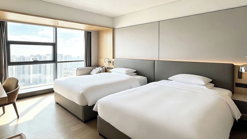 Deluxe Twin beds room | In-room safe, desk, blackout drapes, iron/ironing board