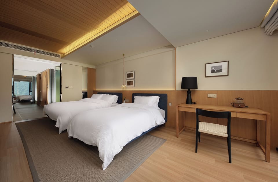 Family Twin Room | Down comforters, desk, blackout drapes, WiFi (free)