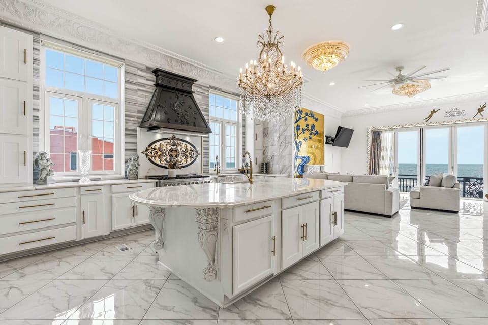 Kitchen | 1st Floor