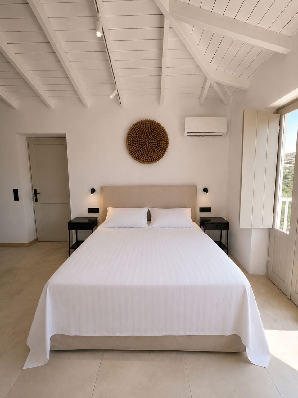 Superior Suite | Minibar, in-room safe, iron/ironing board (on request), WiFi (free)