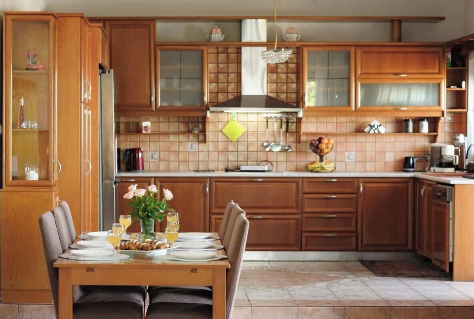 Prepare your favourite meals in the spacious and fully equipped kitchen.