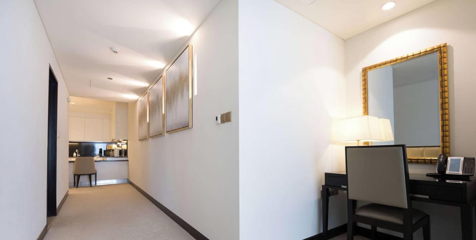 Hallway with mirror accent
