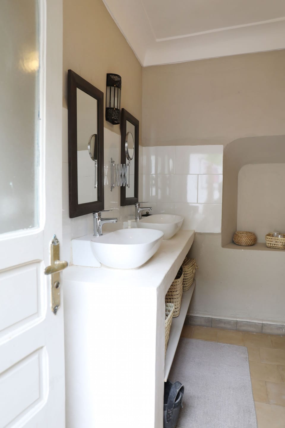 Club Suite, 2 Bedrooms | Bathroom | Shower, rainfall showerhead, free toiletries, hair dryer