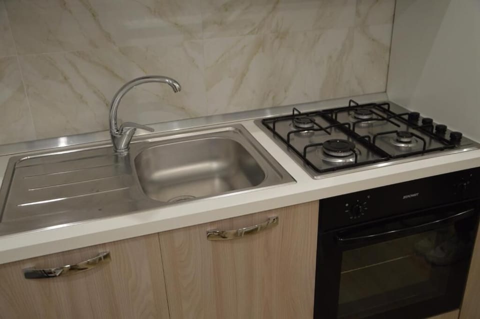 Double Room, Balcony, City View | Private kitchen