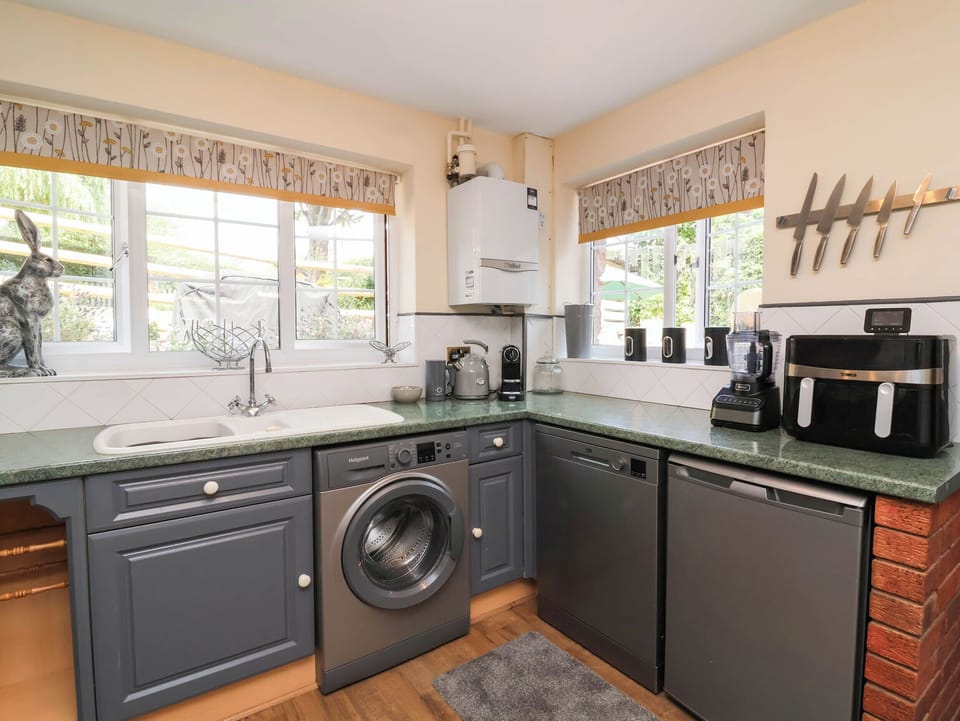 Dishwasher, cookware/dishes/utensils