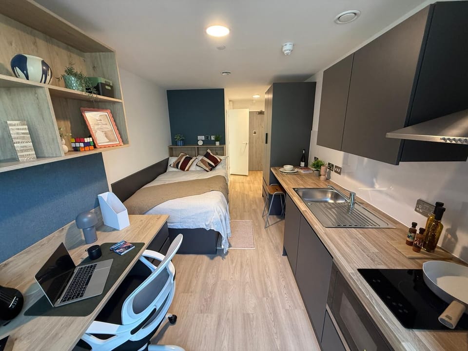 Student Only Fabric Apartment in Nottingham