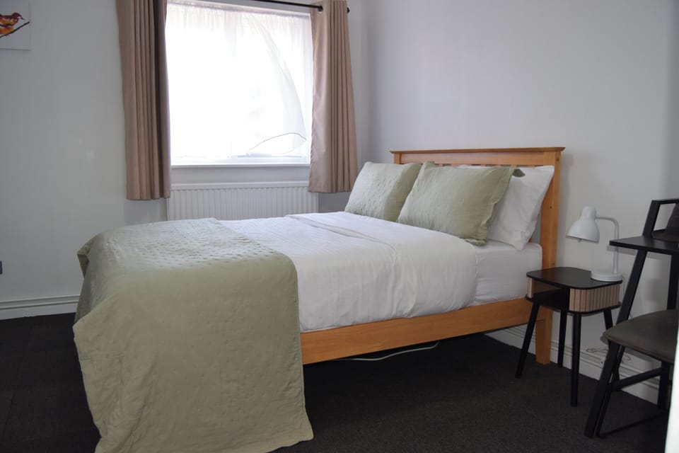 1 bedroom, iron/ironing board, WiFi (free), bed sheets
