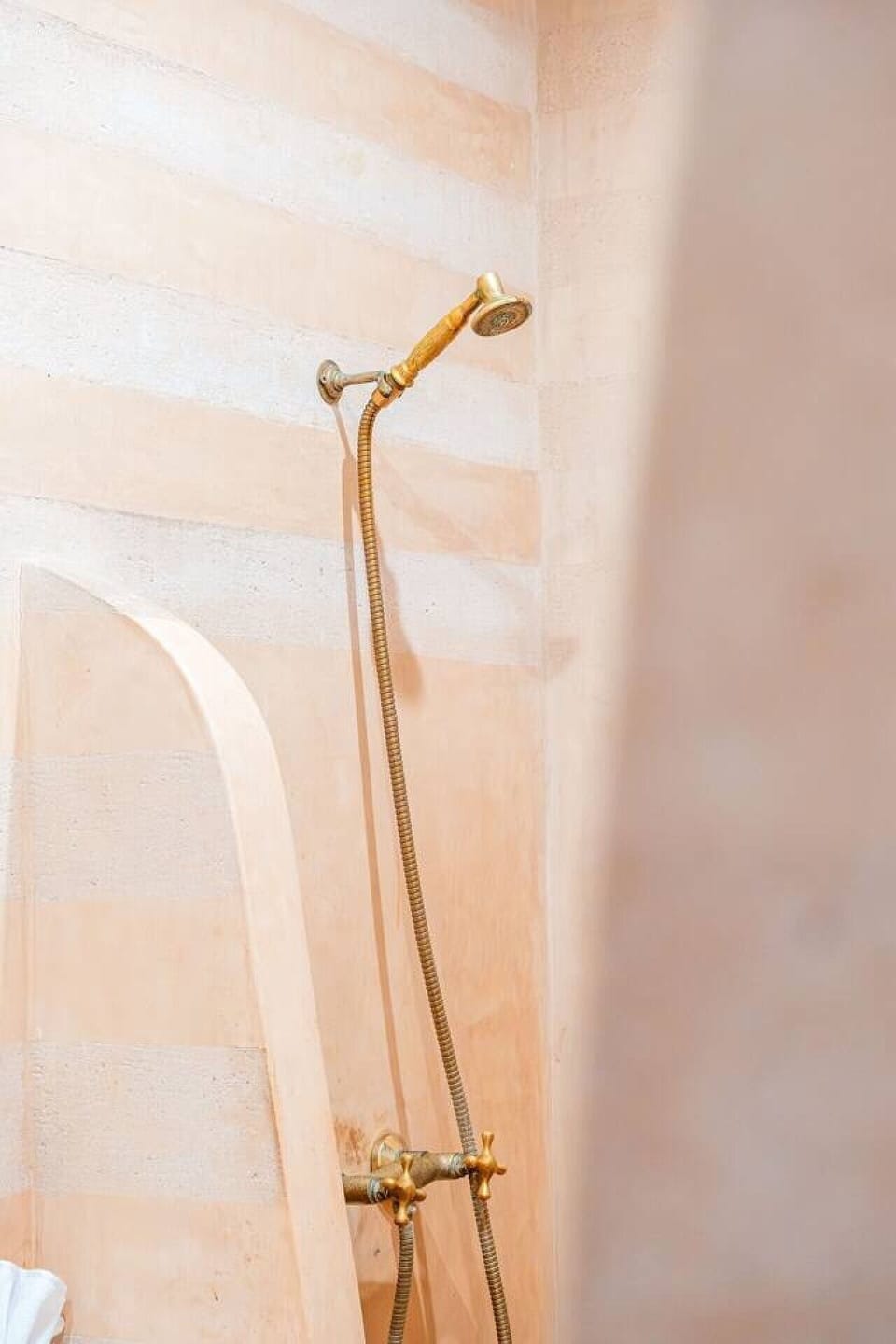 Salle de bain privée attenante à la chambre