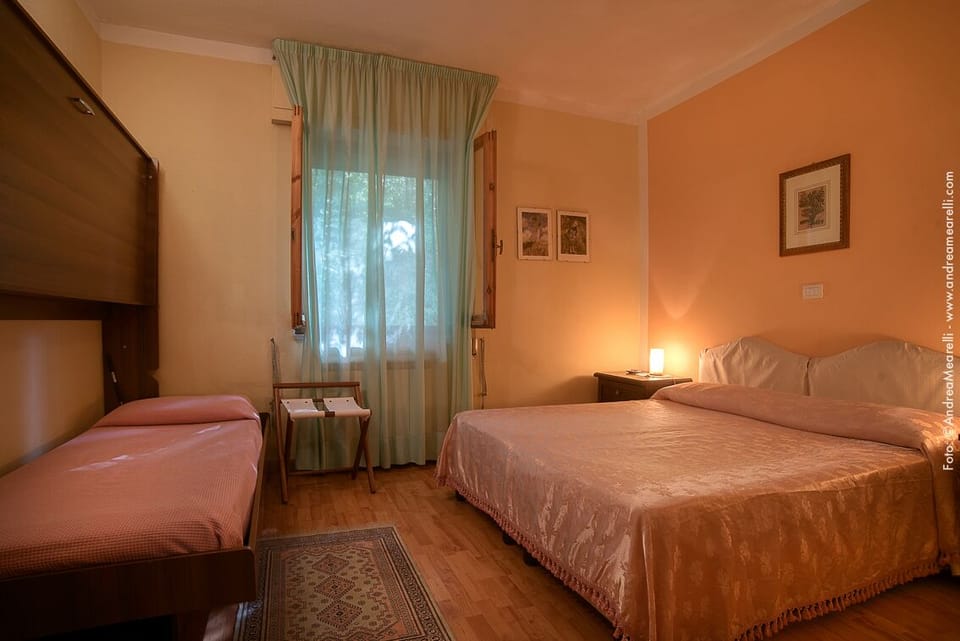Premium bedding, in-room safe, desk, laptop workspace