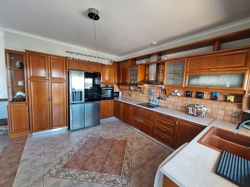 House | 3 bedrooms, high-speed internet