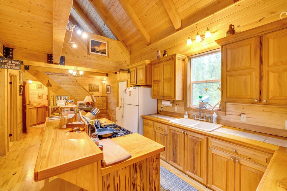 House (2 Bedrooms) | Interior