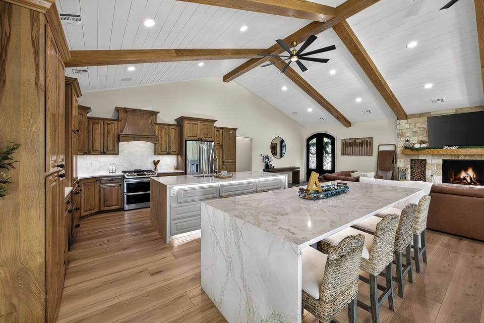 House (5 Bedrooms) | Interior