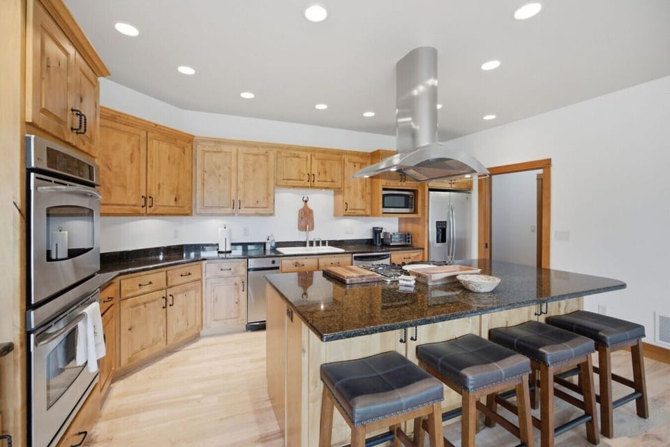Barstool Seating on the Kitchen Island