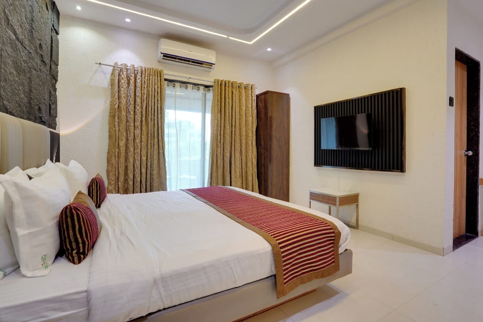 Standard Double Room, Balcony | Blackout drapes, WiFi (free)