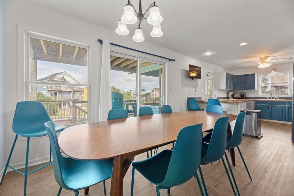 NHCA121: Lagoon Escape | Mid Level Dining Area