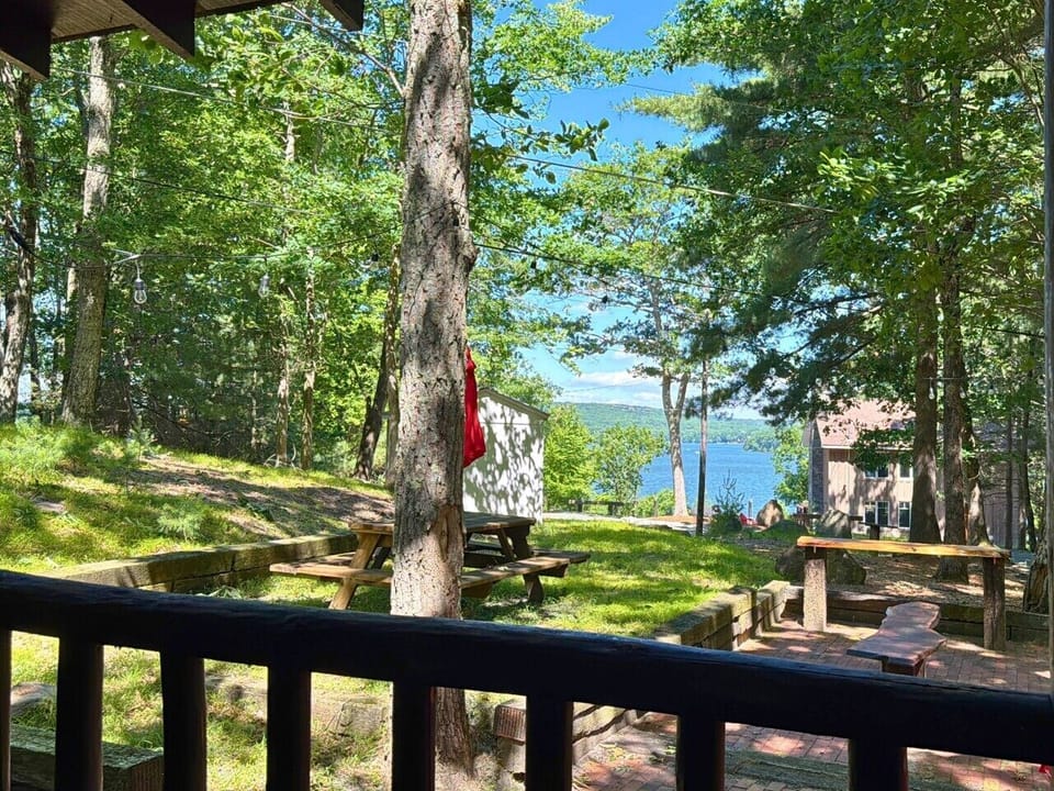 Kelly Cabin Lake View