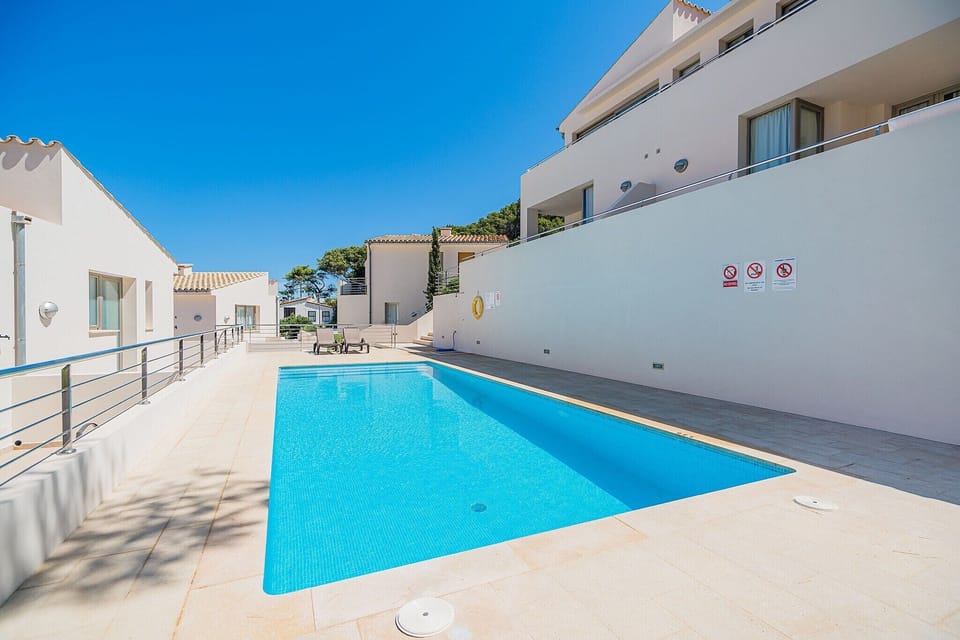 Holiday Home Swimming Pool