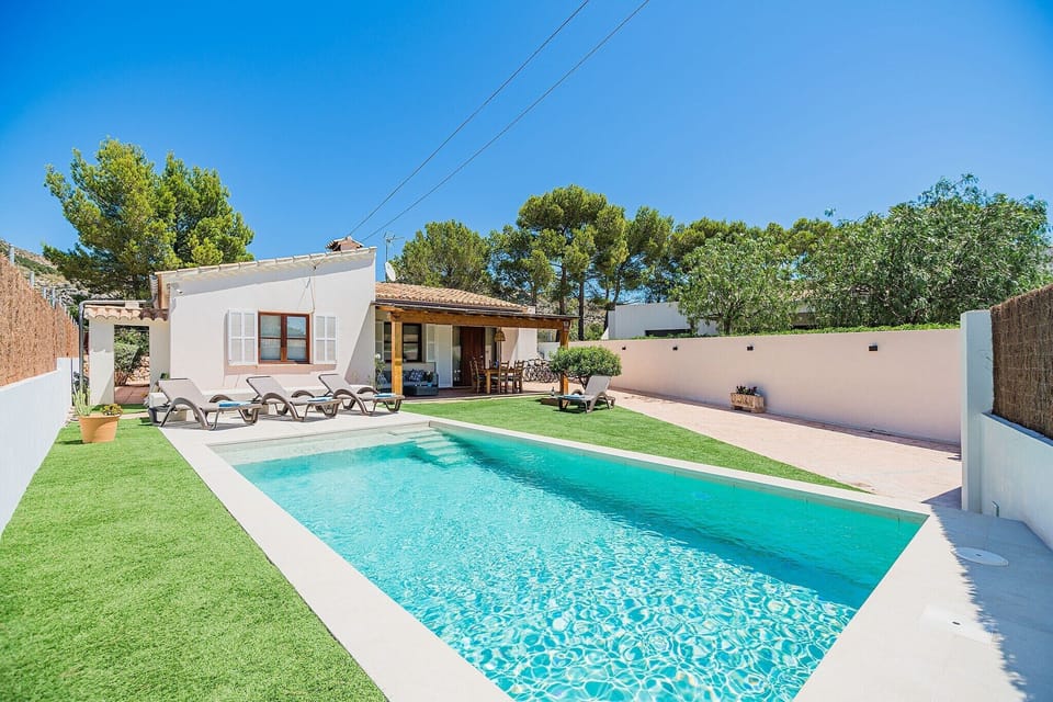 Holiday Home Swimming Pool
