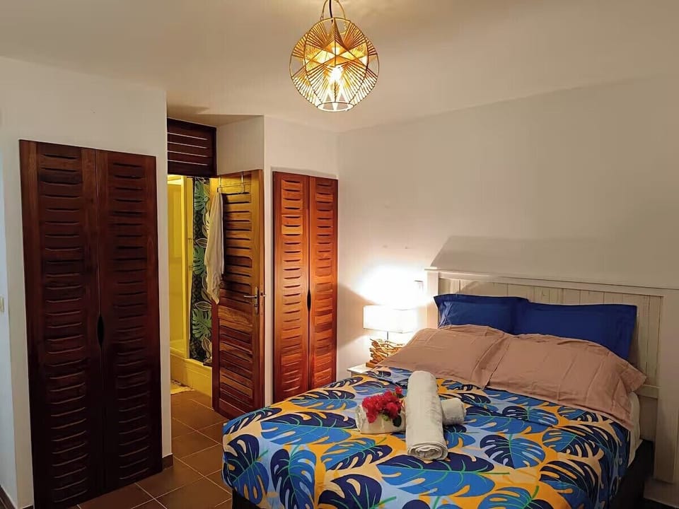 Comfort Apartment, Sea View | Iron/ironing board, WiFi (free)