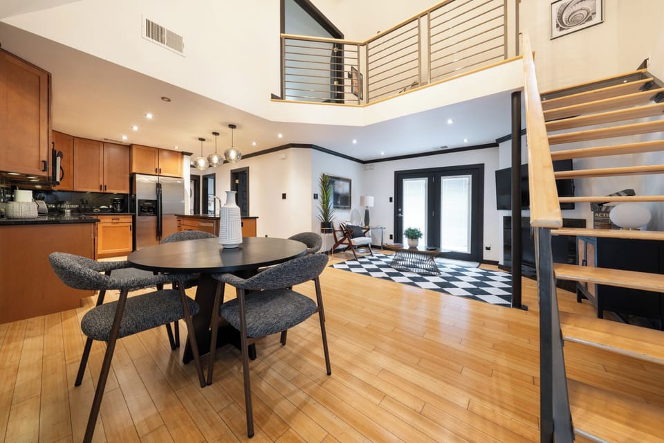 Apartment | Dining