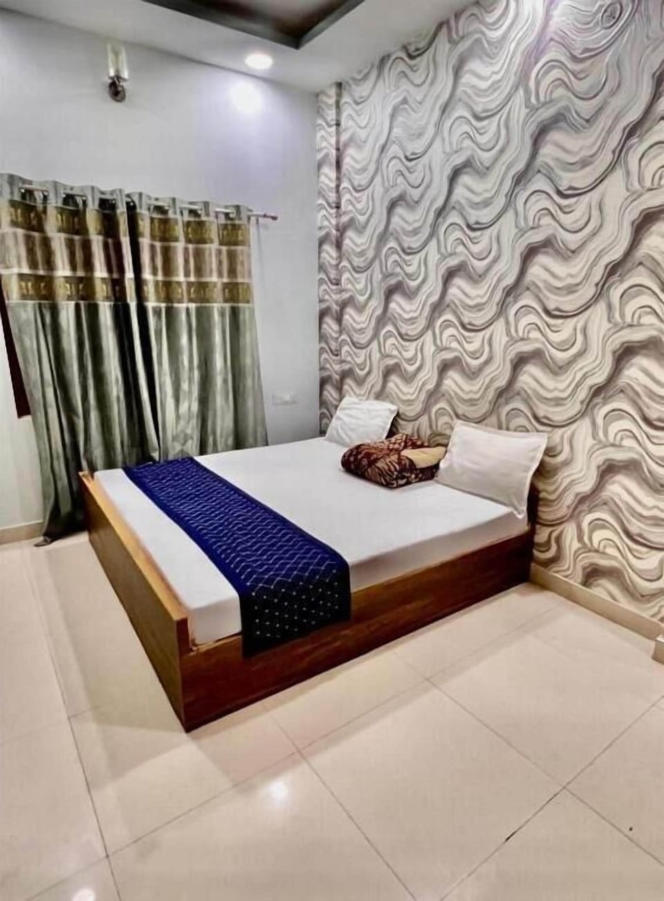 Superior Double Room, Balcony, City View | WiFi (free)