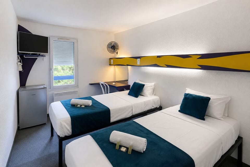 Twin Room, Courtyard View | WiFi (free)