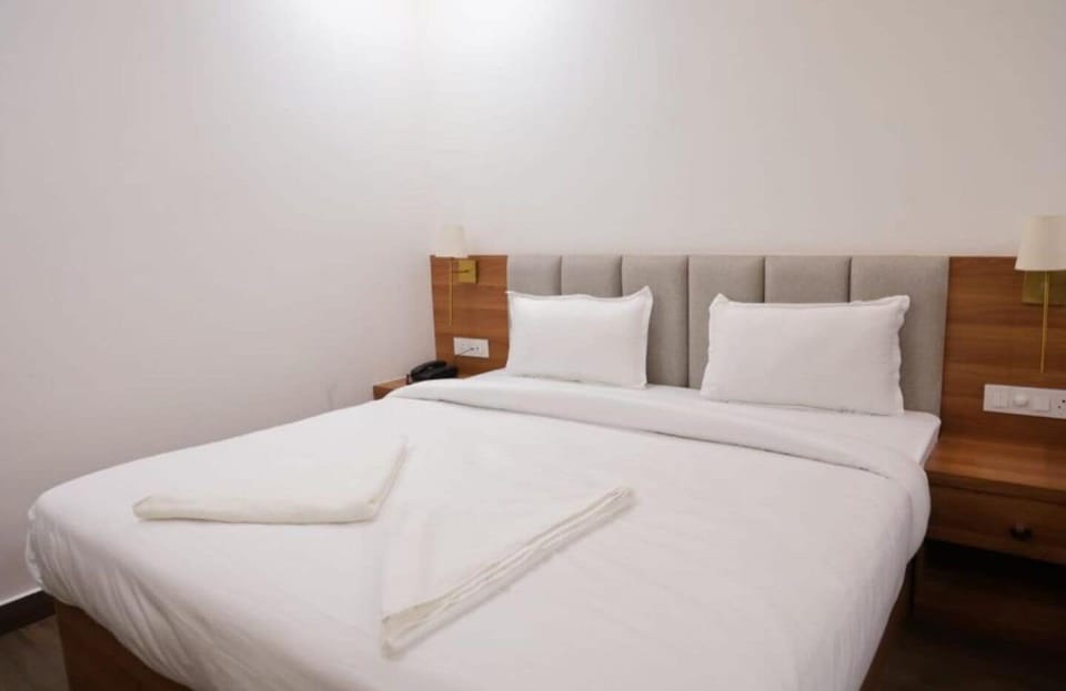 Deluxe Room | Desk, laptop workspace, WiFi (free)