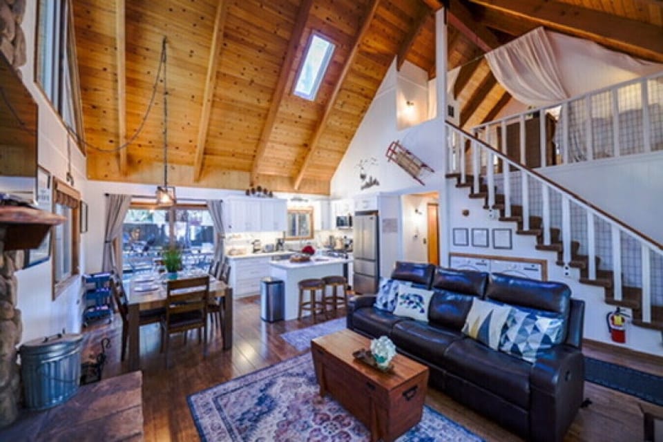 Living Room | Sectional Sofa | Open Layout