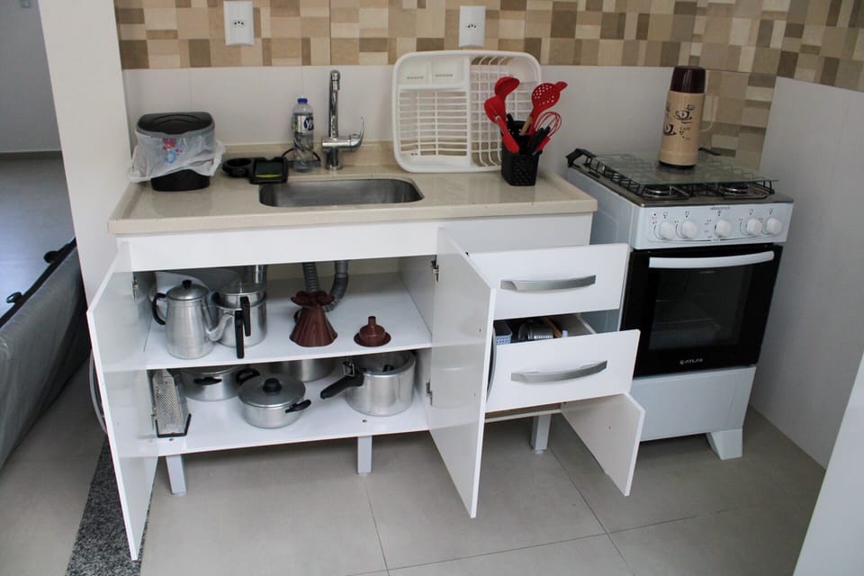 Villa | Private kitchen | Microwave, cookware/dishes/utensils